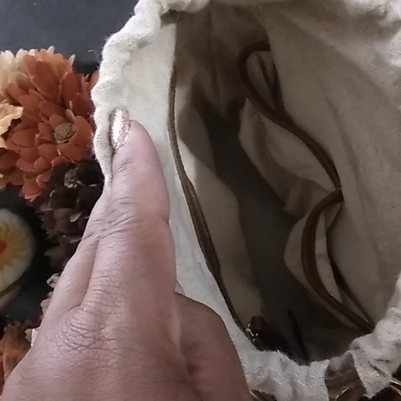 Vegan Leather Crossbody Bag - Picture 3 of 8